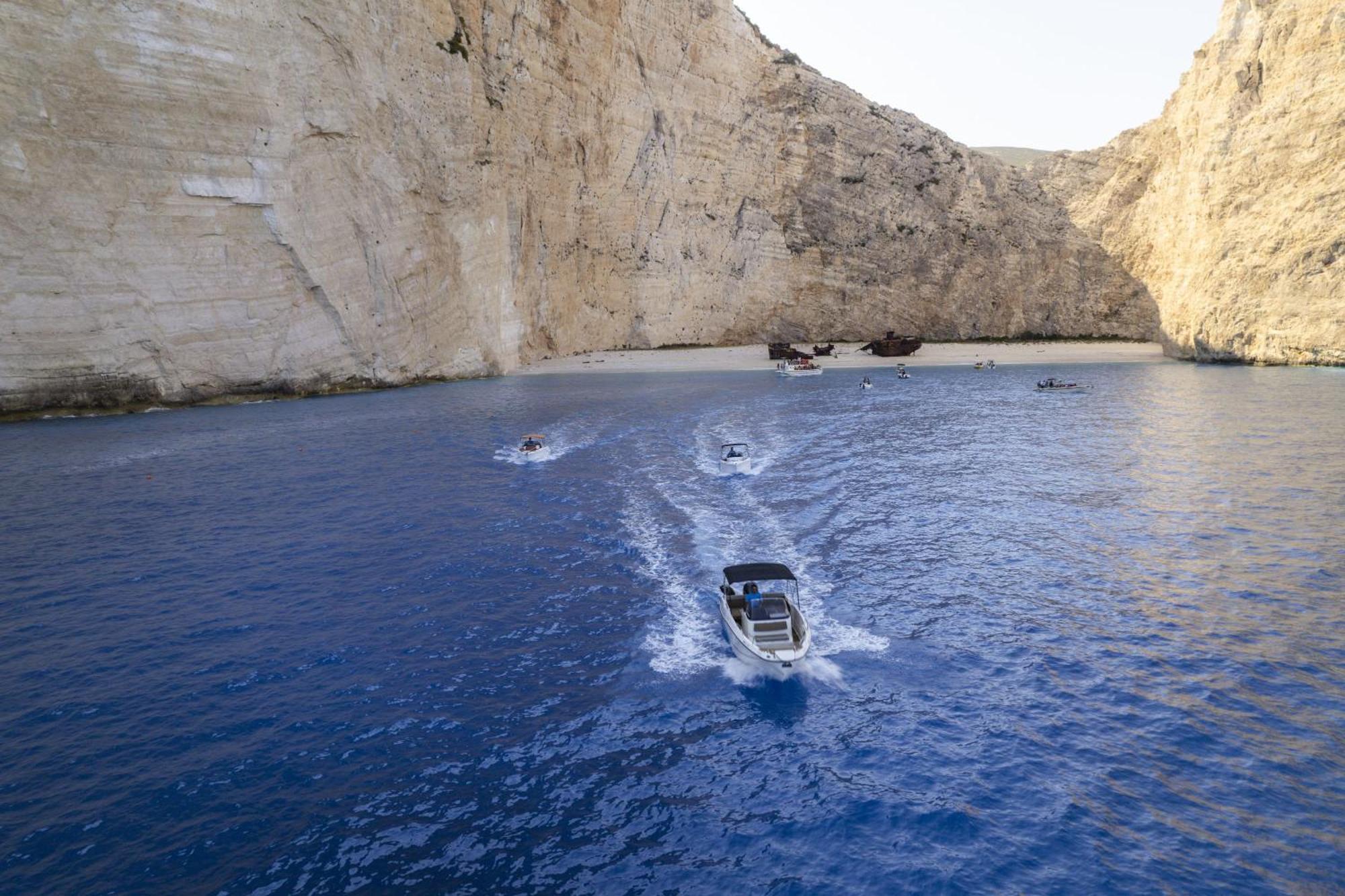 The Sall Suites Complex B - Iconic Sea Views, By Zantewize Agios Nikolaos  Extérieur photo
